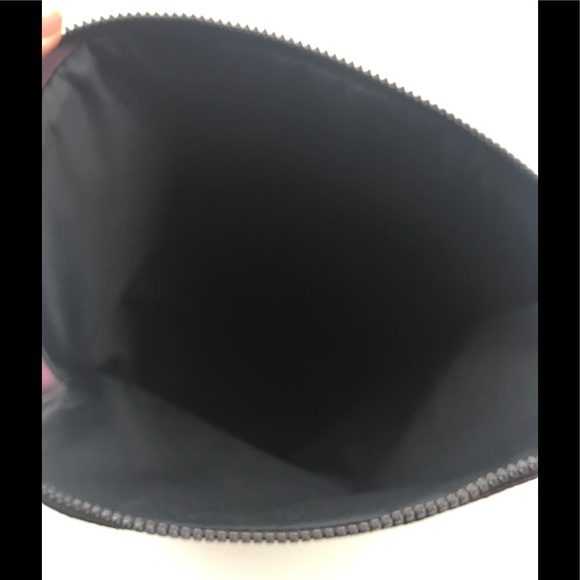 Lululemon all day Crossbody Bag Bordeaux New - Picture 4 of 5